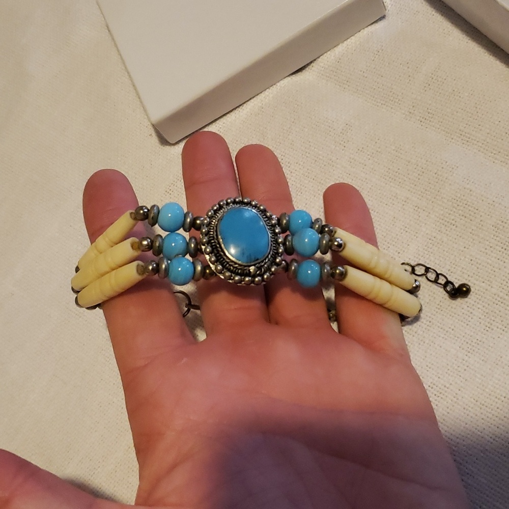Western style bracelet